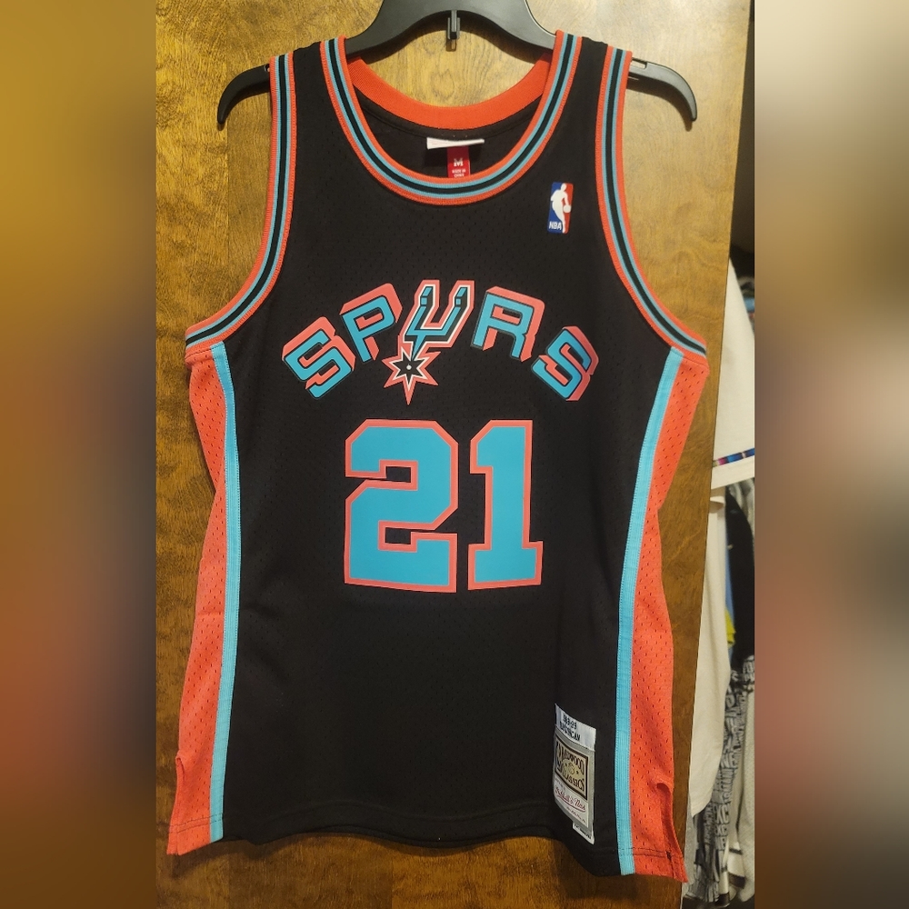 Tim Duncan retro color jersey